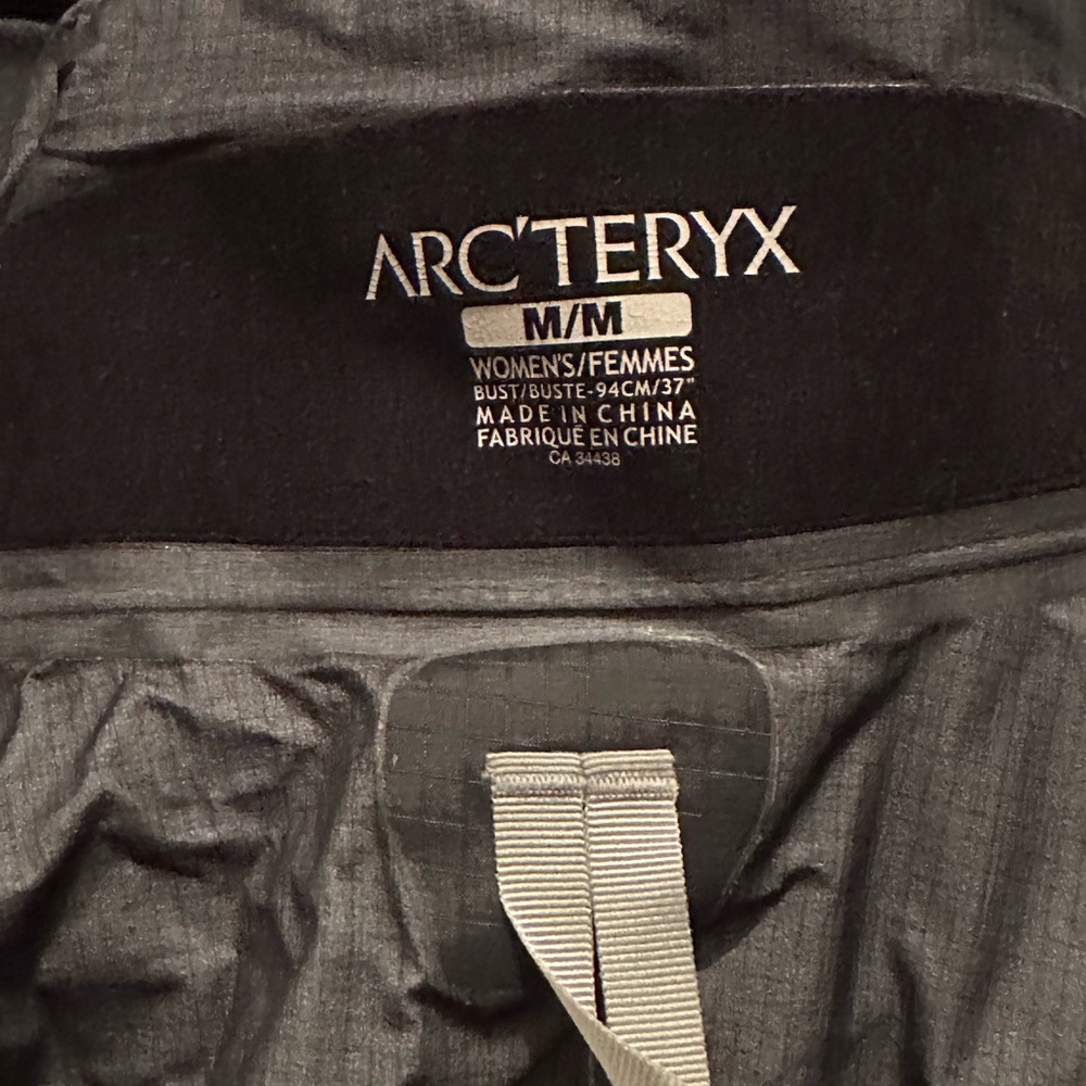 Arc'teryx Women's Beta LT Gore-tex Pro Ski Jacket Hardshell - Maroon Rhapsody - Picture 5 of 5